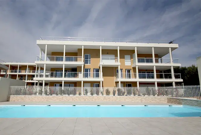 villeneuveloubet-belair-photo-facadepiscine3